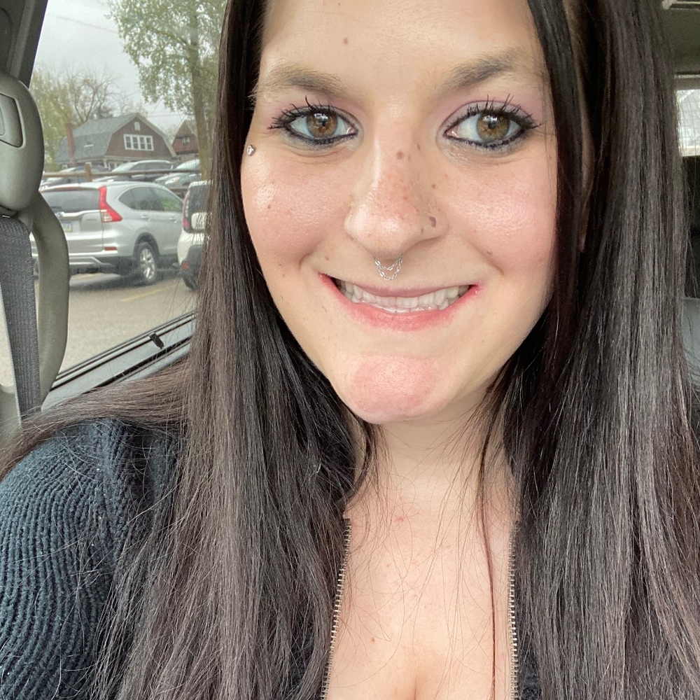 Meet your Posher, Courtney